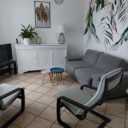 Gite De L Epinette Commentry Exterior foto