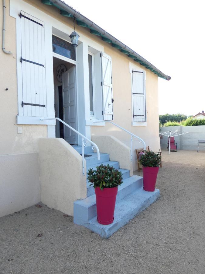 Gite De L Epinette Commentry Exterior foto